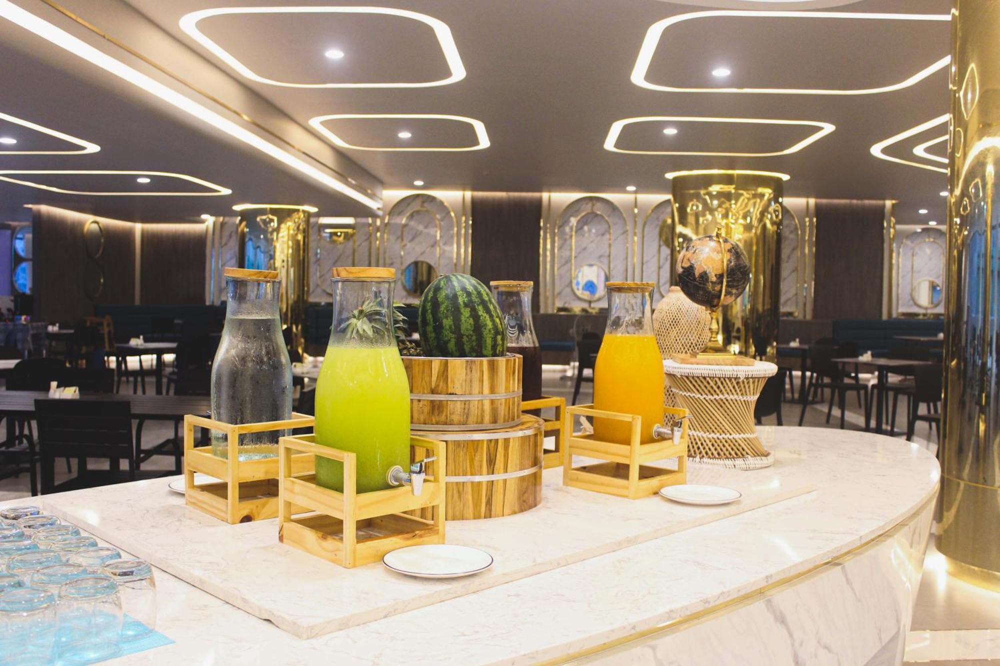 Wyndham La Vita Rawai Phuket Buitenkant foto